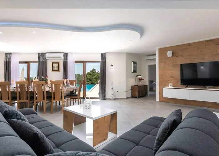 San Lorenzo By Interhome * 브르토니글라