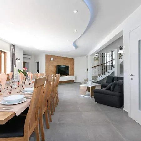San Lorenzo By Interhome * Brtonigla
